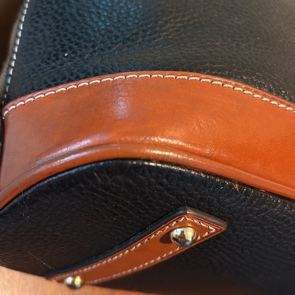 Dooney Bourke   Dome top satchel pebble, leather black/cinnamon, brown  trim EUC - Picture 8 of 17